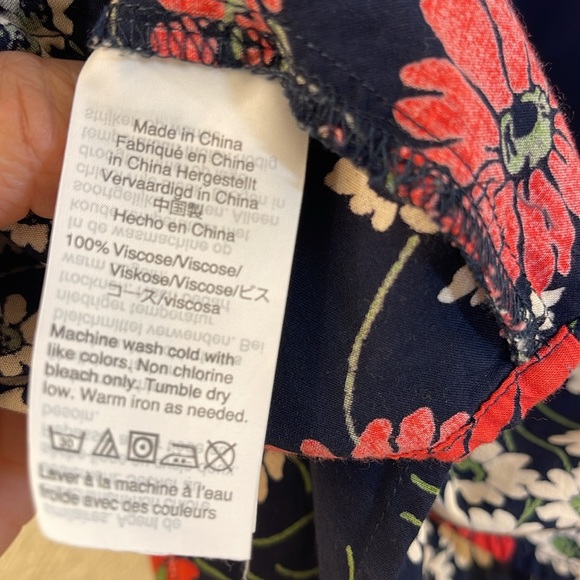 Madewell  WOMEN'S BLUE HILLSIDE DAISIES SHORT SLEEVE NOVEL TIE-FRONT TOP - Picture 7 of 9